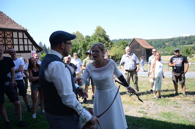 hochzeit41-bogenschiessen